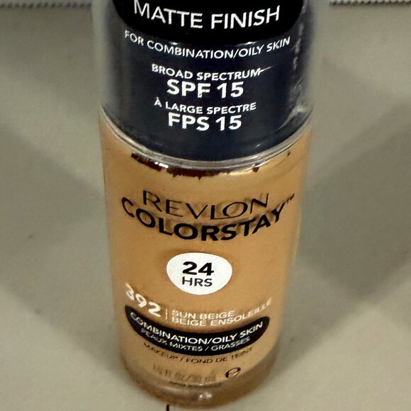 Revlon Other - Revlon Colorstay 24 Hrs Matte Finish Combination/Oily Skin #392 Sun Beige SPF 15